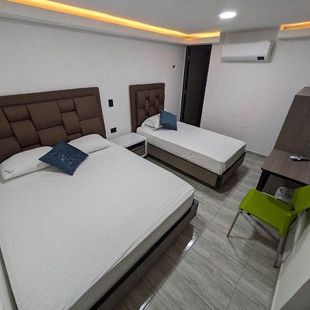 Hostel Boutique Nido De Loros Medellin Bagian luar foto