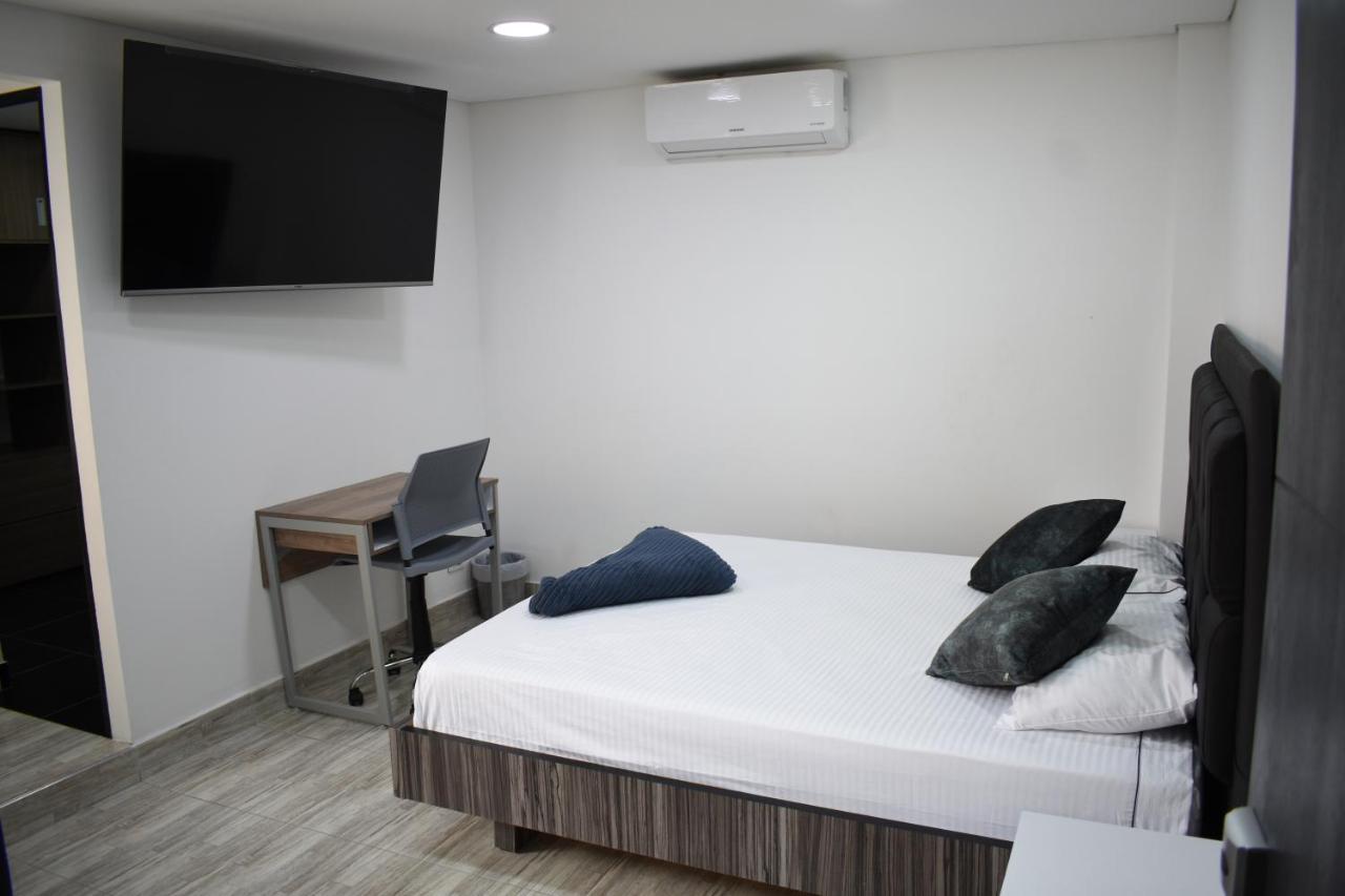Hostel Boutique Nido De Loros Medellin Bagian luar foto