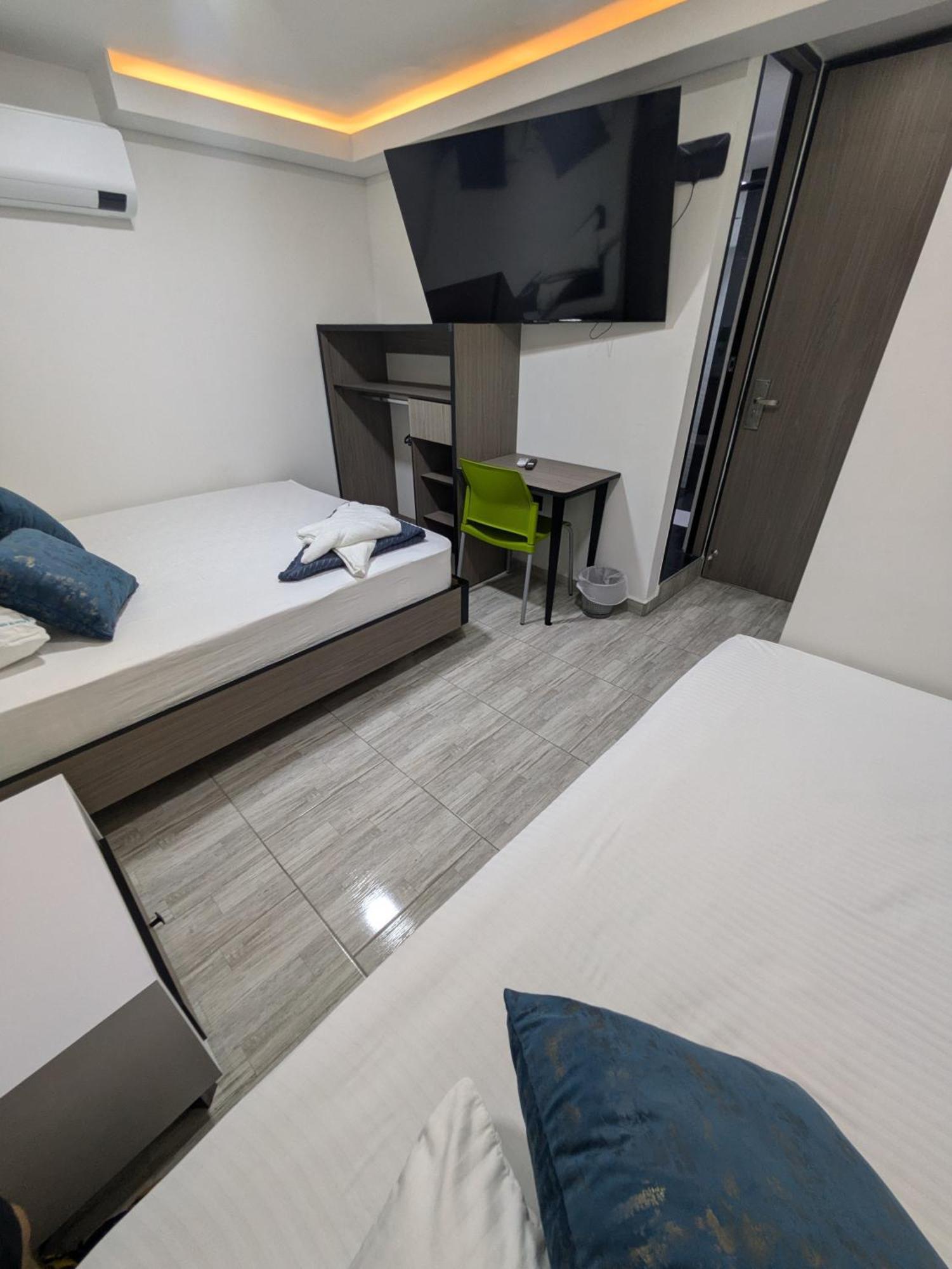 Hostel Boutique Nido De Loros Medellin Bagian luar foto
