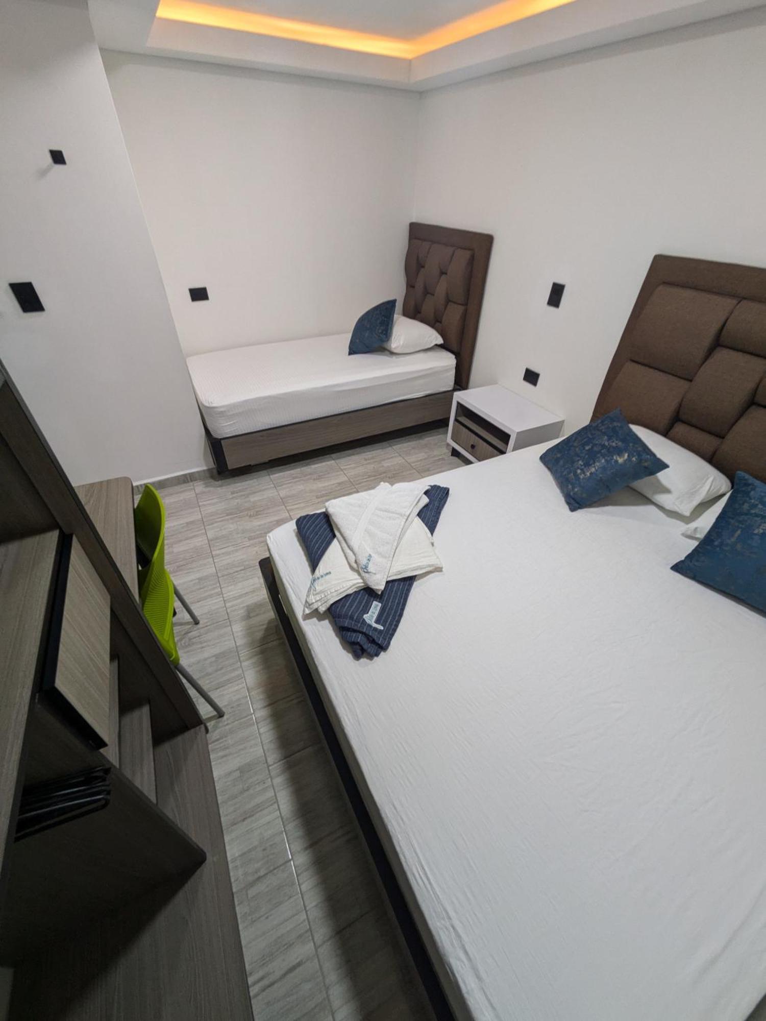 Hostel Boutique Nido De Loros Medellin Bagian luar foto