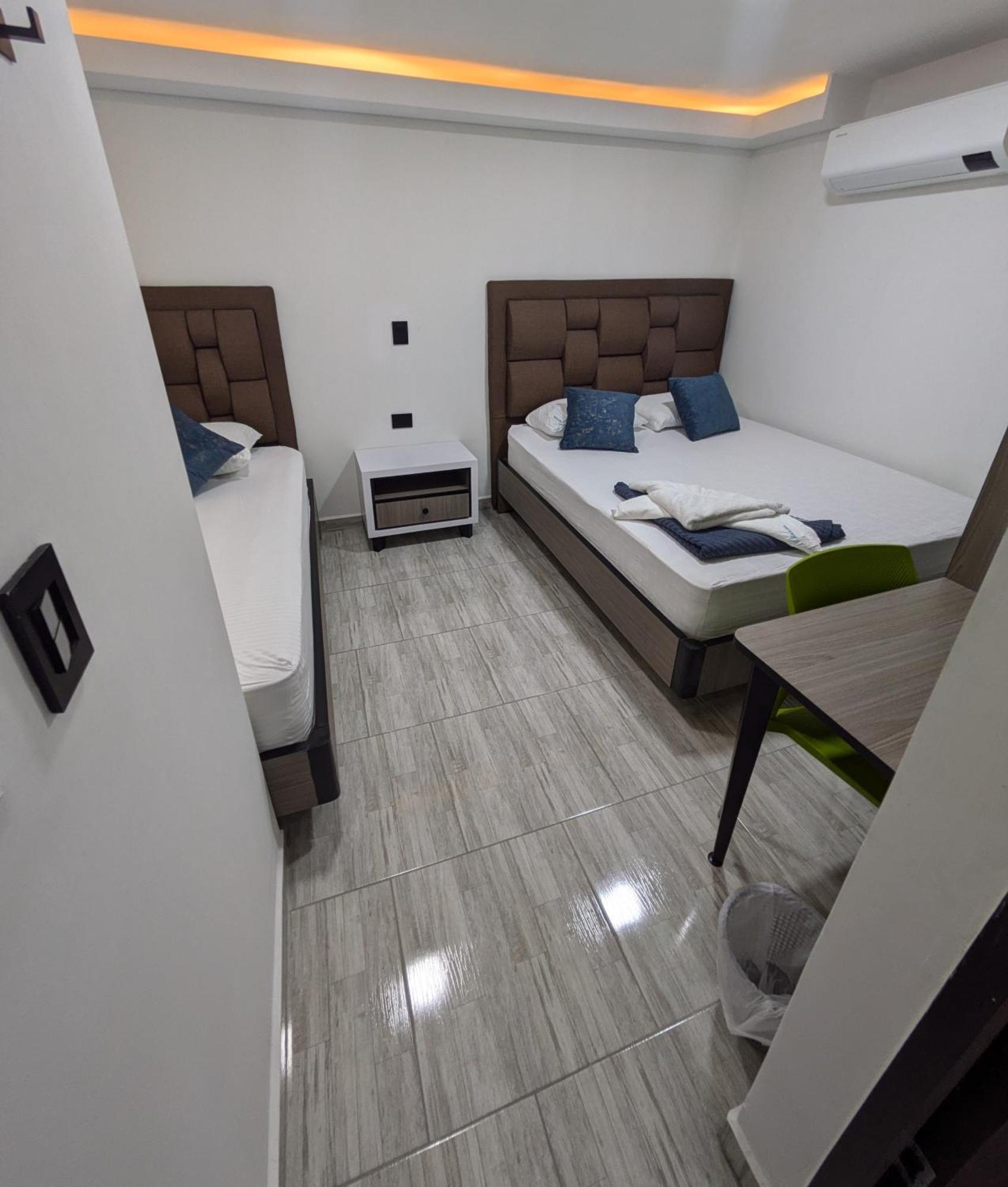 Hostel Boutique Nido De Loros Medellin Bagian luar foto
