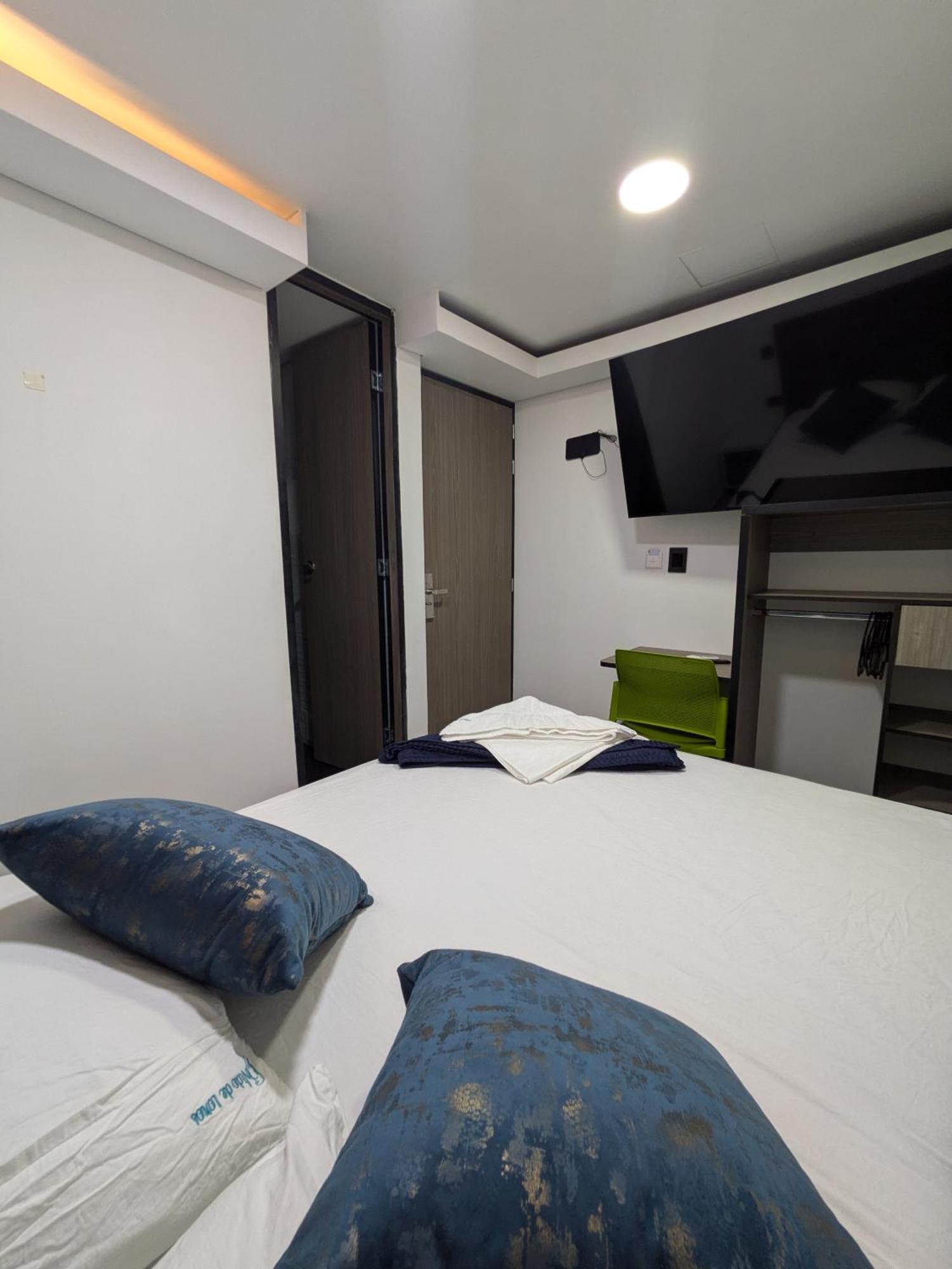 Hostel Boutique Nido De Loros Medellin Bagian luar foto